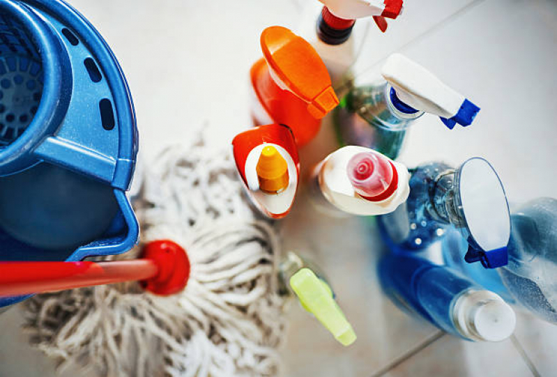 Qual o Valor de Serviço de Limpeza Doméstica Terceirizada Tijucas - Serviço Especializado de Limpeza Doméstica